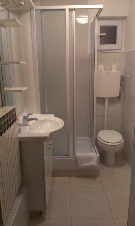 Apartments & Rooms Korzo Slavonski Brod Phòng bức ảnh