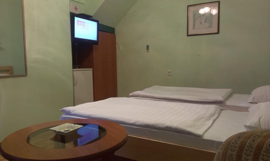 Apartments & Rooms Korzo Slavonski Brod Phòng bức ảnh