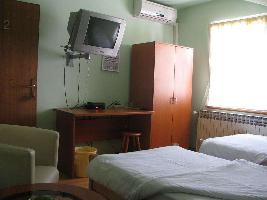 Apartments & Rooms Korzo Slavonski Brod Ngoại thất bức ảnh