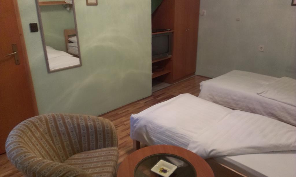 Apartments & Rooms Korzo Slavonski Brod Ngoại thất bức ảnh